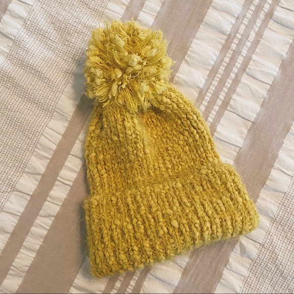 Mossimo Supply Co. Accessories - MOSSIMO pom hat